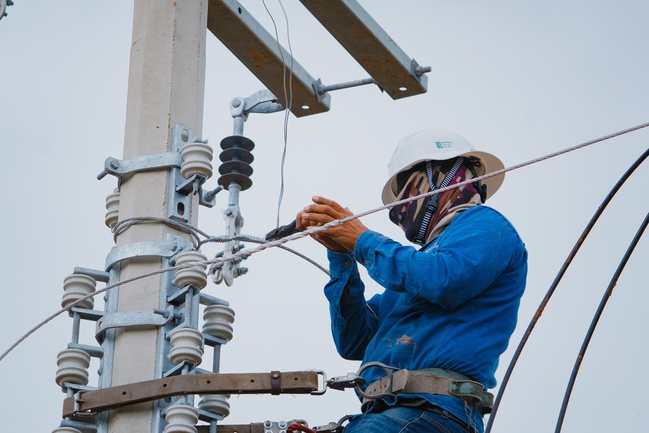 Con ampliación de red, Primavera Oaxaqueña lleva electricidad a Santa María Tiltepec