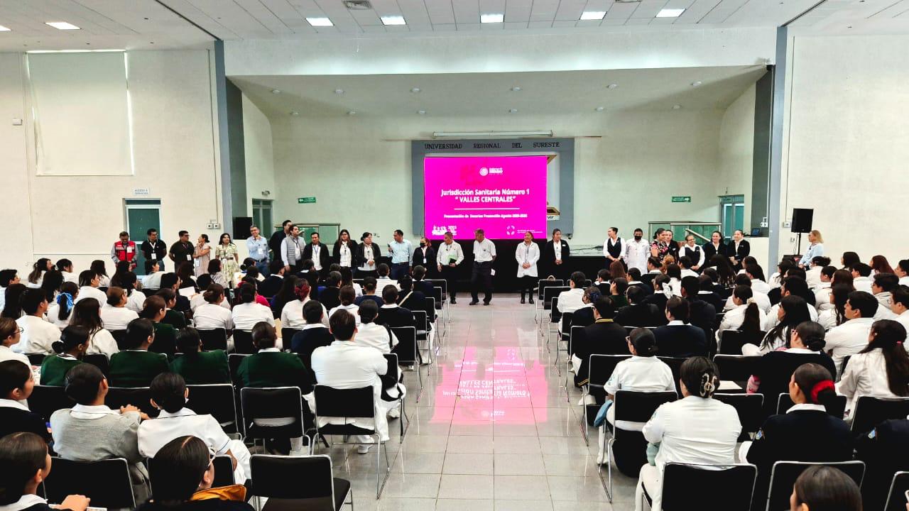 Presenta SSO a pasantes de servicio social ante autoridades municipales en Valles Centrales