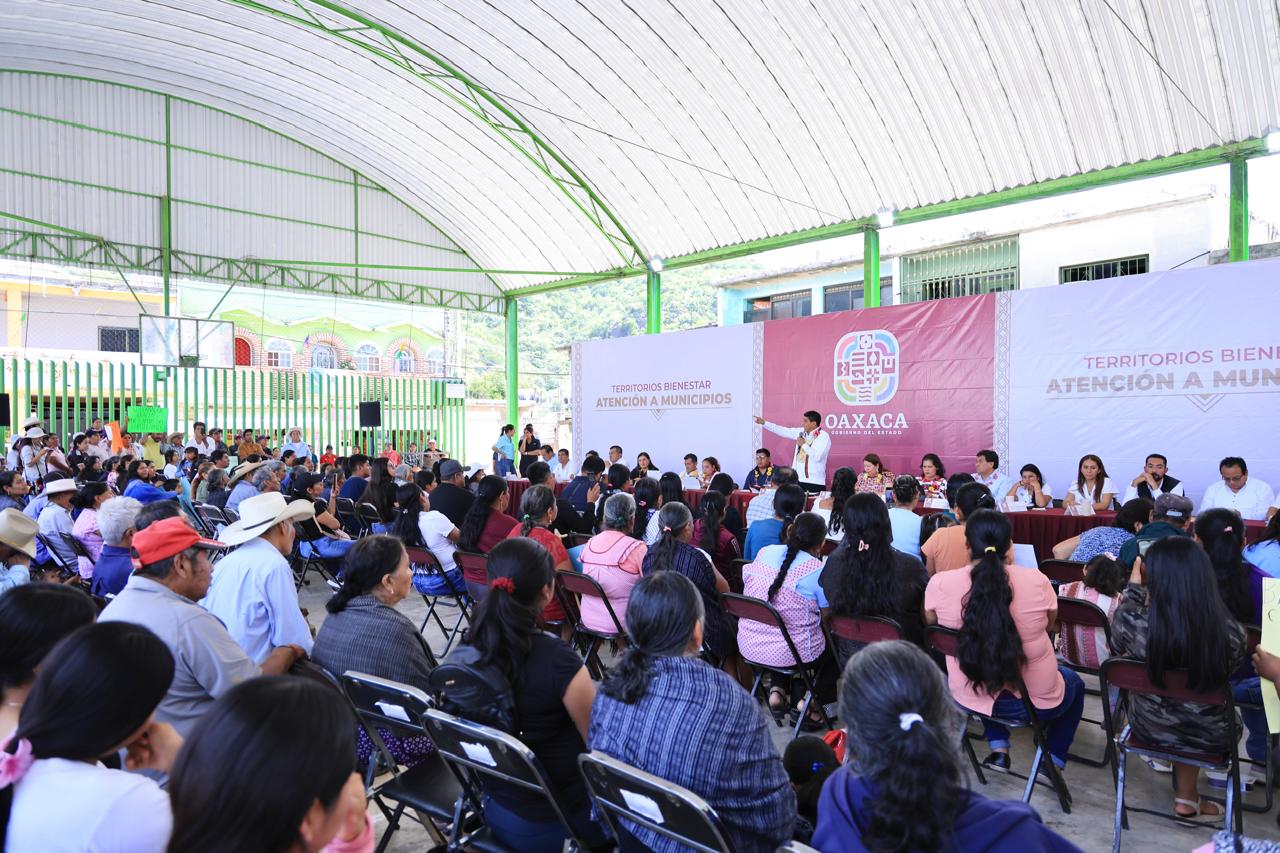 Asegura Gobierno de Oaxaca acceso al agua potable en San Miguel Ahuehuetitlán