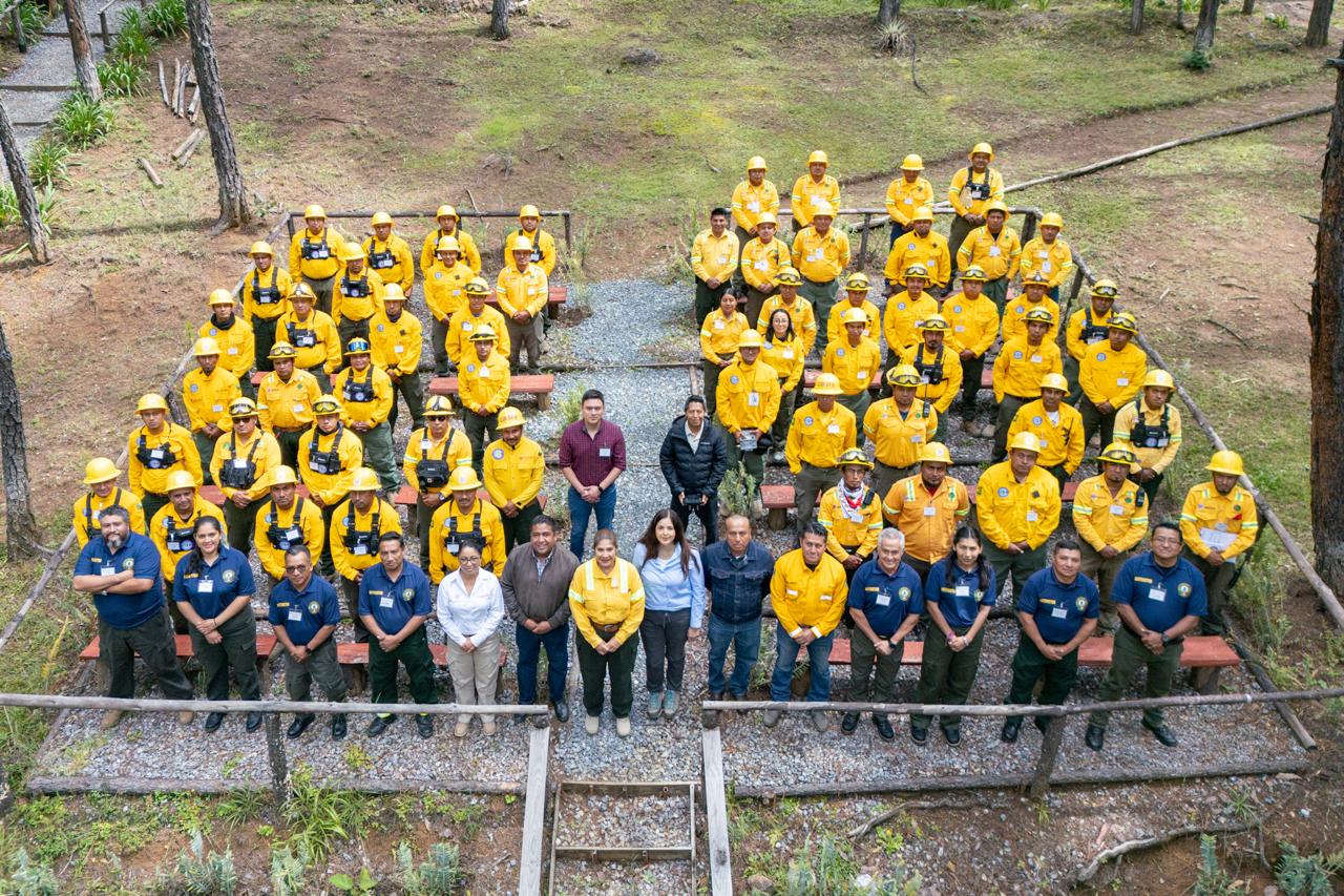 Brigadas de la Coesfo reciben capacitación internacional contra incendios forestales
