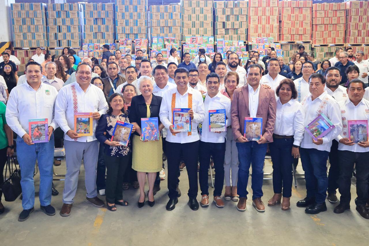 Avanza transformación educativa, arranca Salomón Jara distribución de más de 6 millones de libros de texto gratuitos