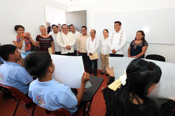 Inaugura Salomón Jara instalaciones y ciclo escolar del BIC en San Melchor Betaza