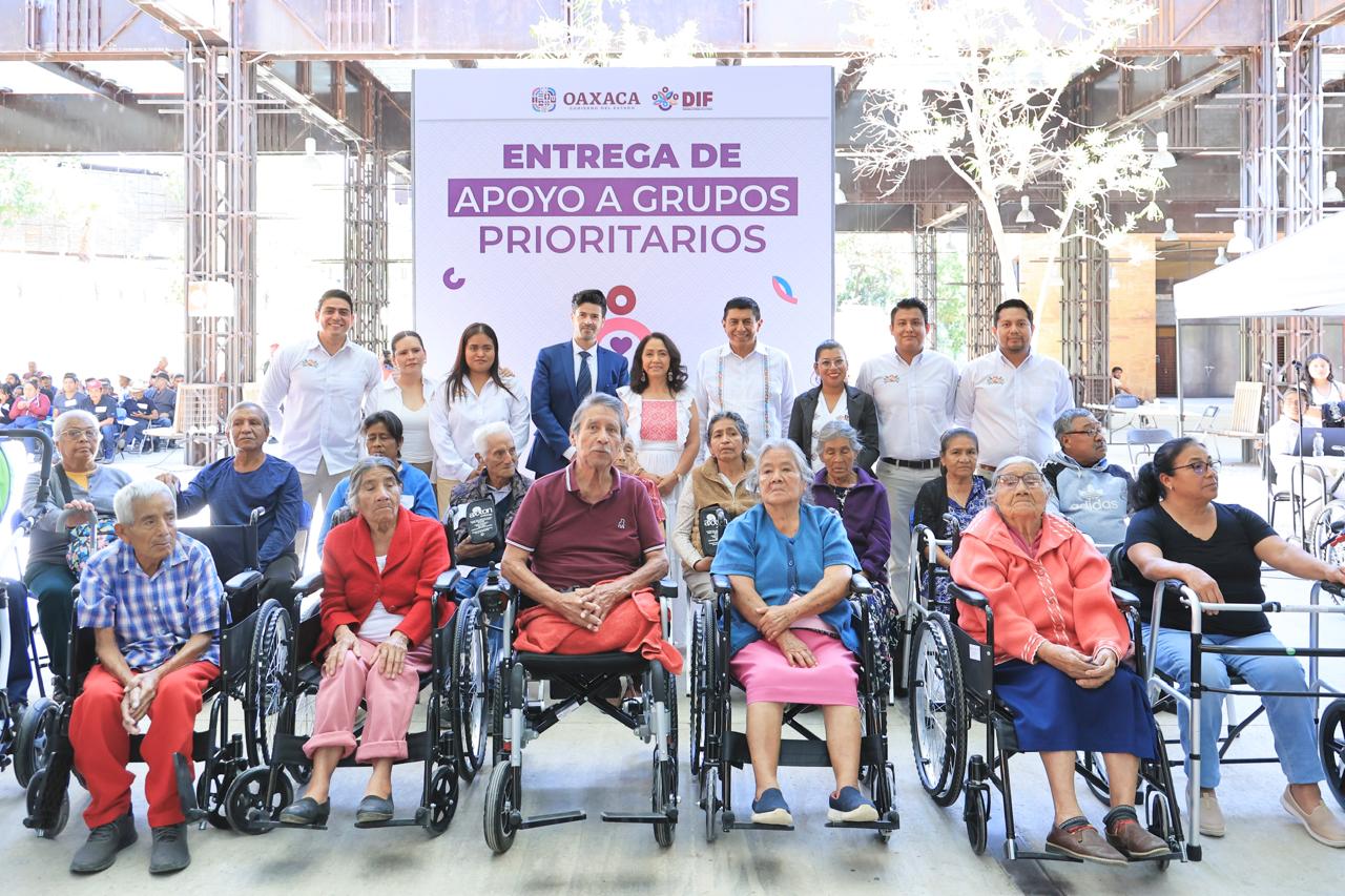 Fortalece DIF Oaxaca programas alimentarios con entrega de 200 equipamientos a comedores comunitarios del estado