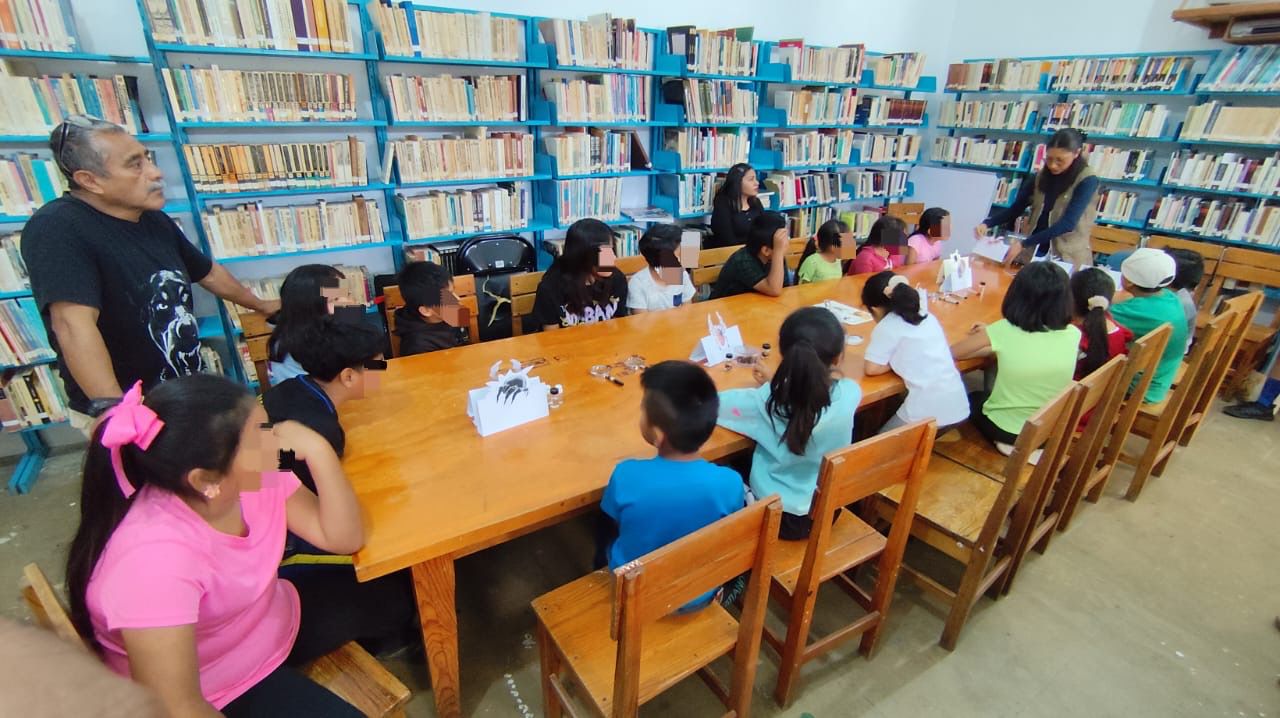 Imparte Secretaría de Medio Ambiente taller de mamíferos y arácnidos a la niñez de San Pablo Huitzo