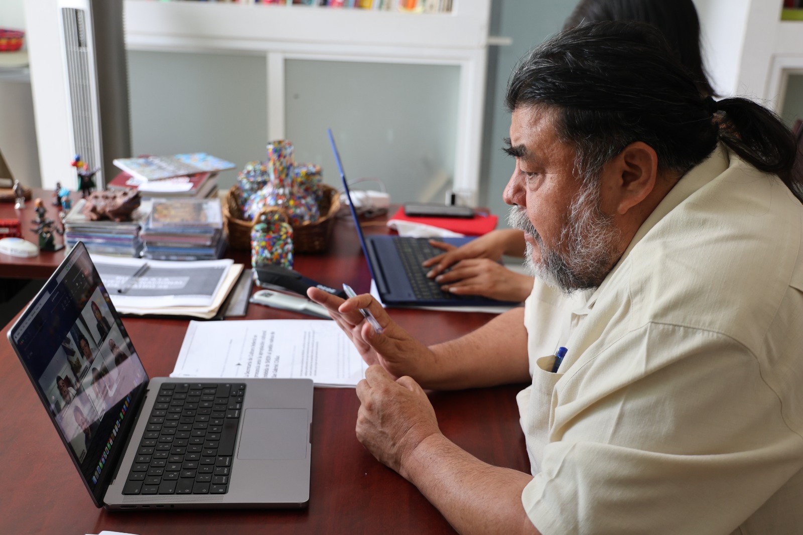 Acuerdan Seculta y Shein diálogo presencial para atender casos de apropiación cultural indebida de textiles oaxaqueños