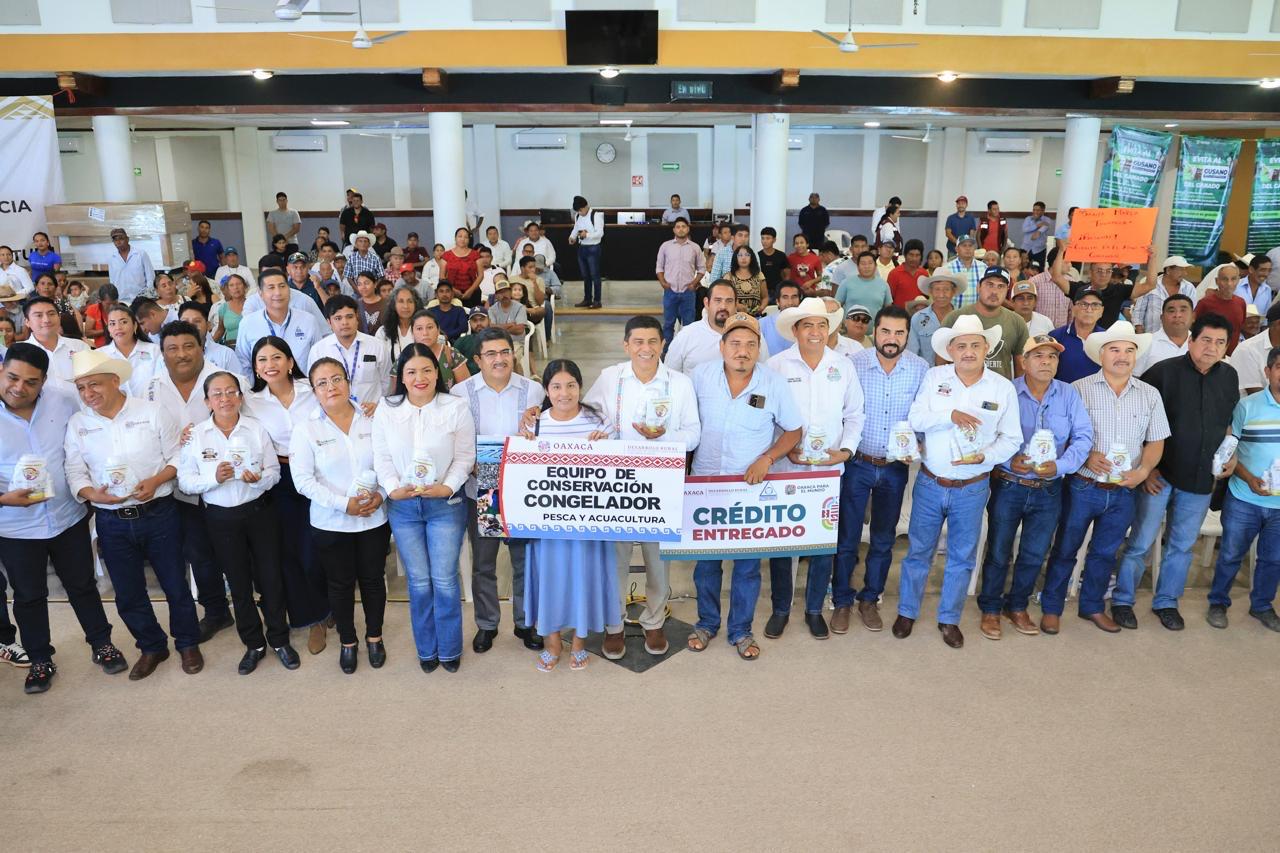 Lidera Gobernador de Oaxaca esfuerzos para proteger la ganadería y economía por gusano barrenador