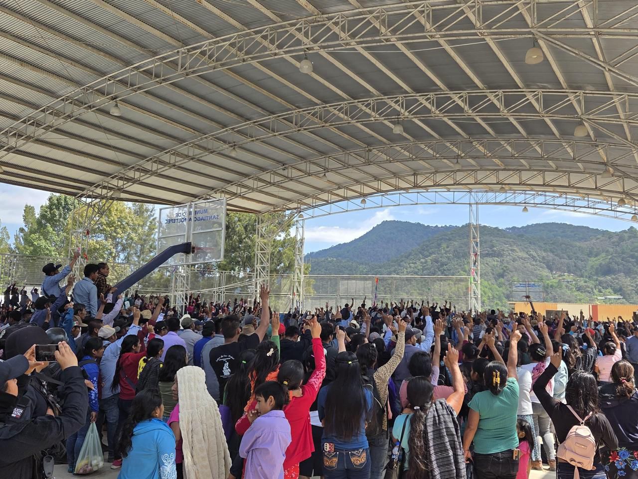 Concluye en paz y con gobernabilidad elección de autoridades municipales por SNI en Santiago Amoltepec