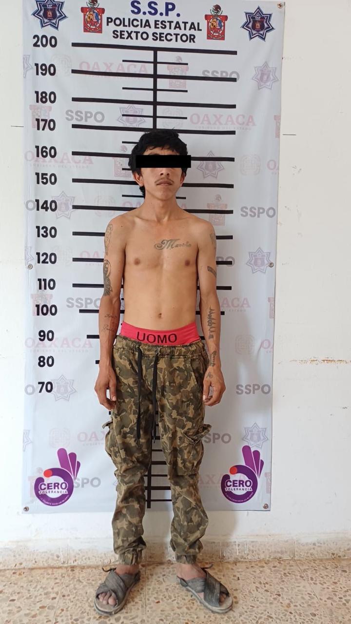 Por presunta portación ilegal de arma de fuego, Policía Estatal detiene a masculino en Juchitán