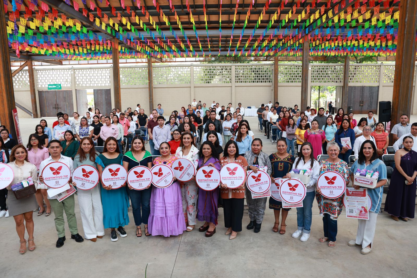 Reporta Setrao entrega de Distintivo TIP y kits de salud menstrual en 500 centros