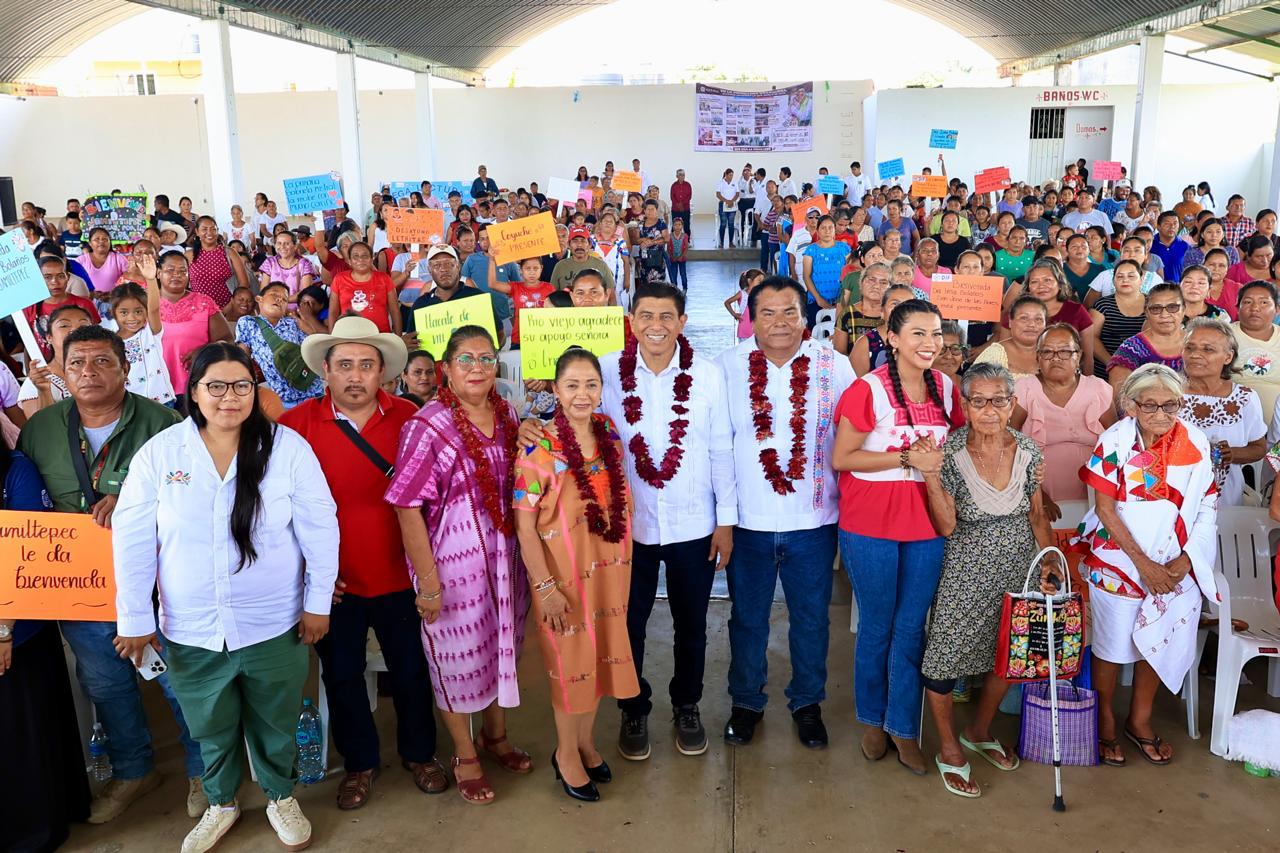 Con rostro humano, DIF Oaxaca prioriza bienestar alimentario de 553 personas de Santiago Tetepec y Santiago Jamiltepec