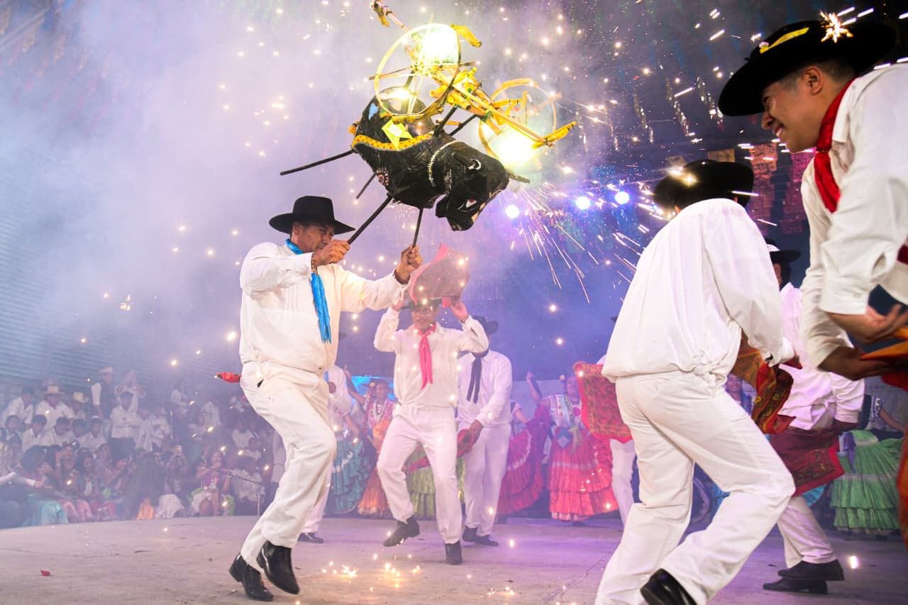 Celebran Fiesta de hermandad con la Guelaguetza Ní Wan Do’o en San Mateo Río Hondo