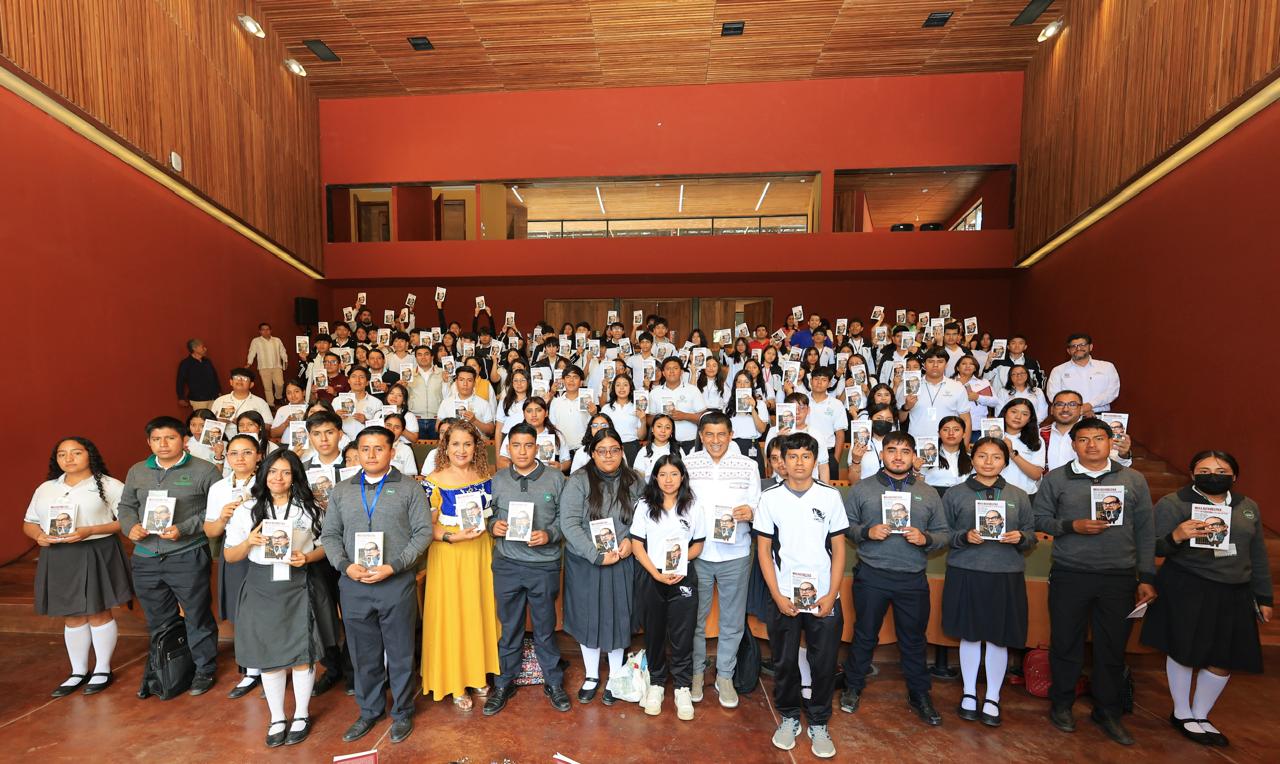 Leer permite forjar un pensamiento crítico, valorar y explorar la historia: Salomón Jara