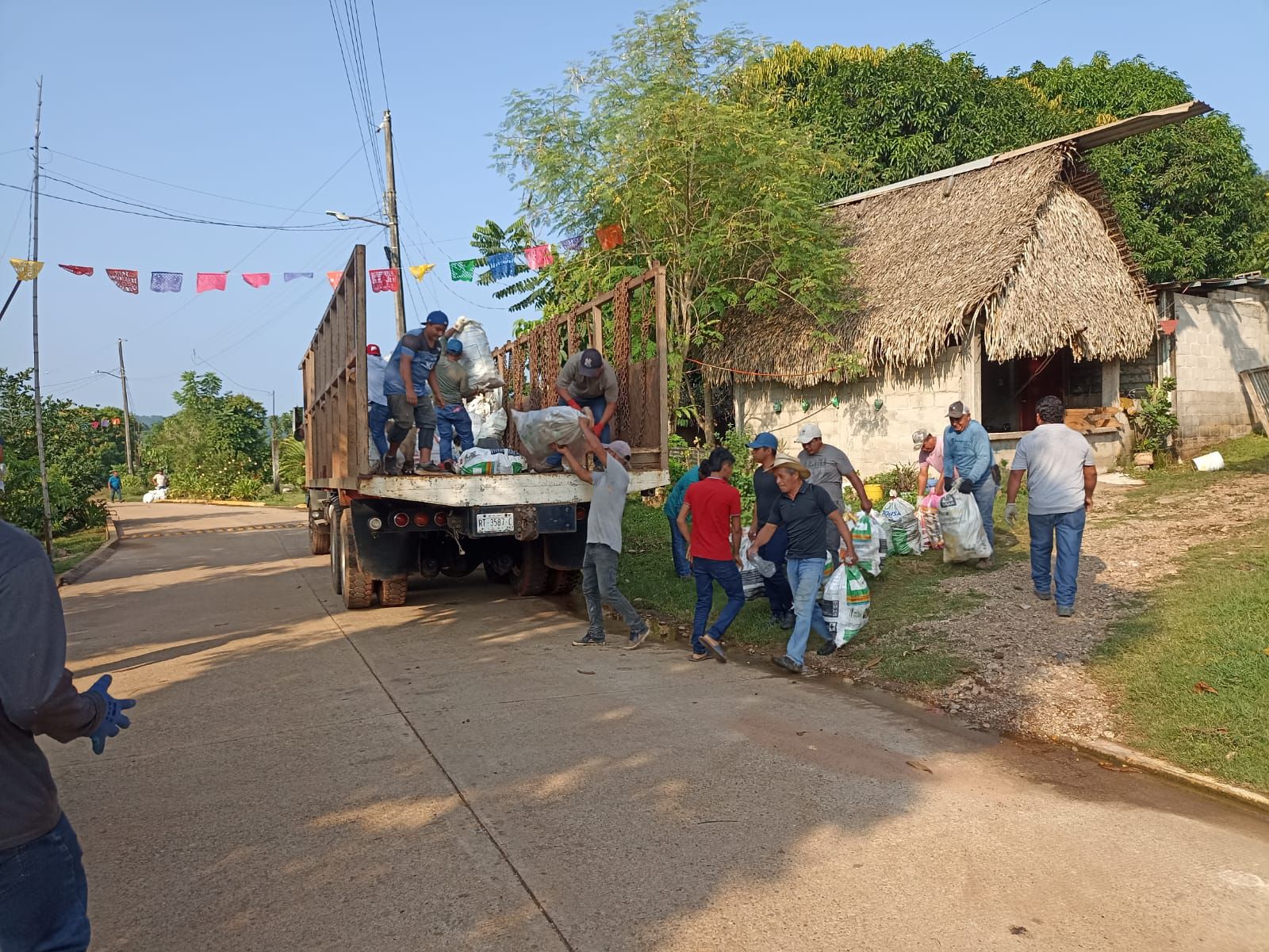 Recolecta SSO más de 295 toneladas de desechos para combatir el dengue en San Juan Bautista Tuxtepec