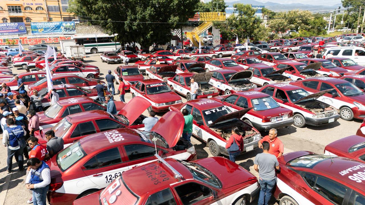 Supervisa Semovi 200 unidades de taxi a través del programa Transporte Seguro en Oaxaca