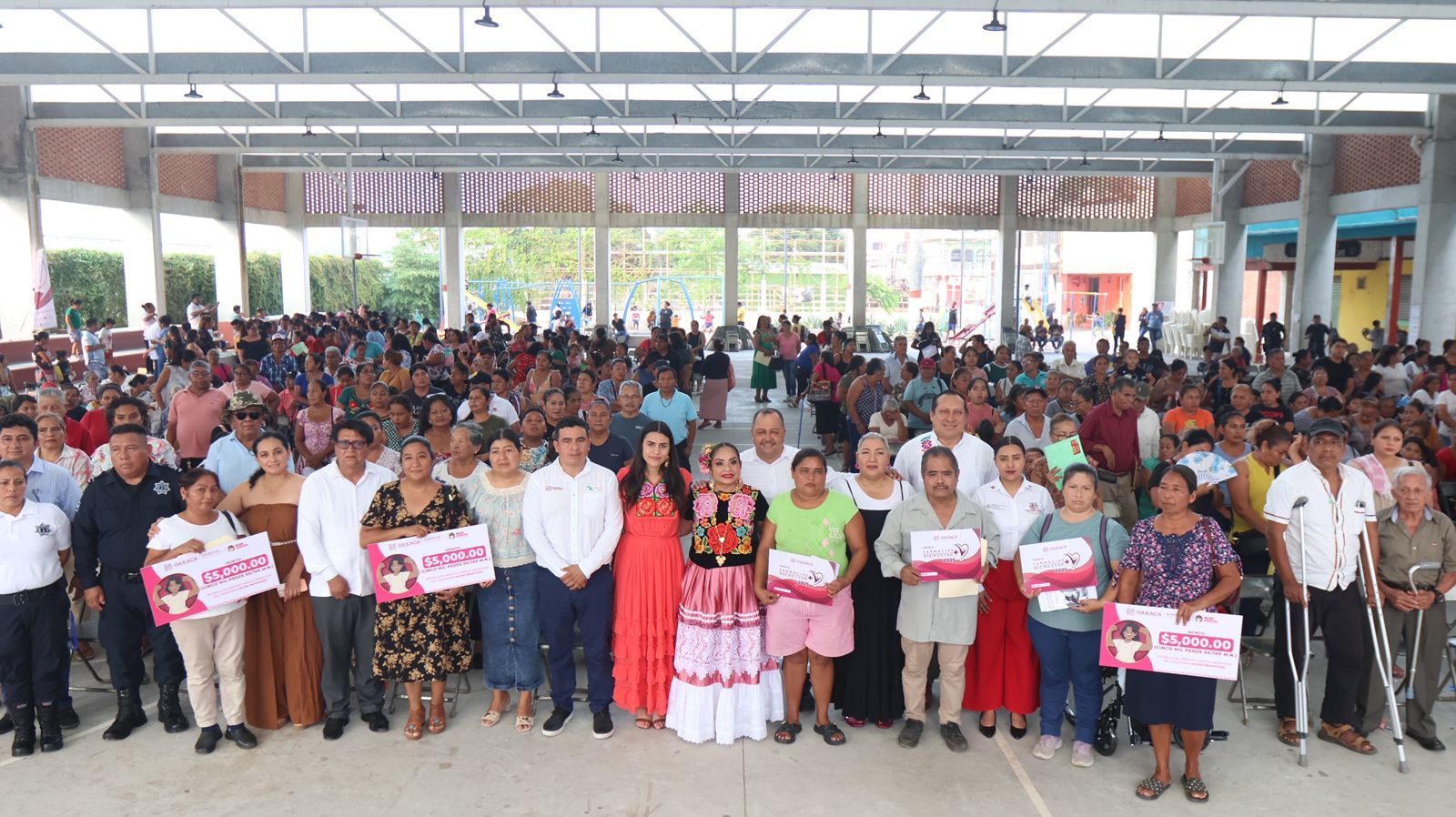 Clausura Sebienti Territorios y Jornadas Cayapadu Lii en Matías Romero Avendaño