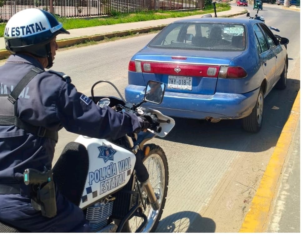 Asegura Policía Vial a masculino por presunto robo de combustible en la capital oaxaqueña