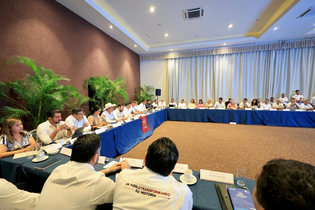 Anuncia Salomón Jara inversiones para ampliar infraestructura y promoción de Huatulco que detonen su desarrollo