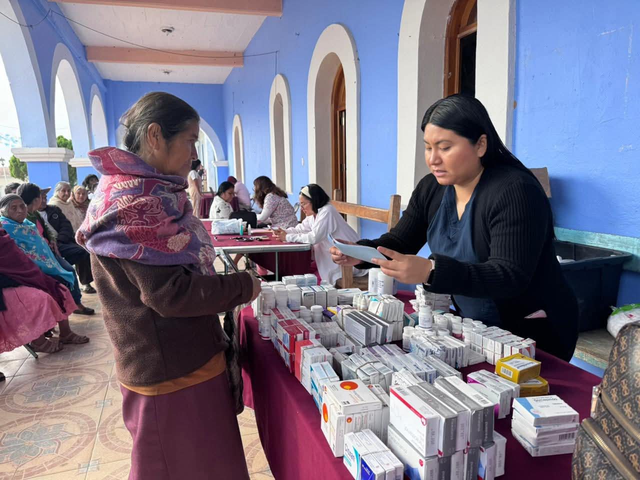 Brindan Caravanas Ve’e Tata más de 15 mil servicios en la Sierra de Juárez