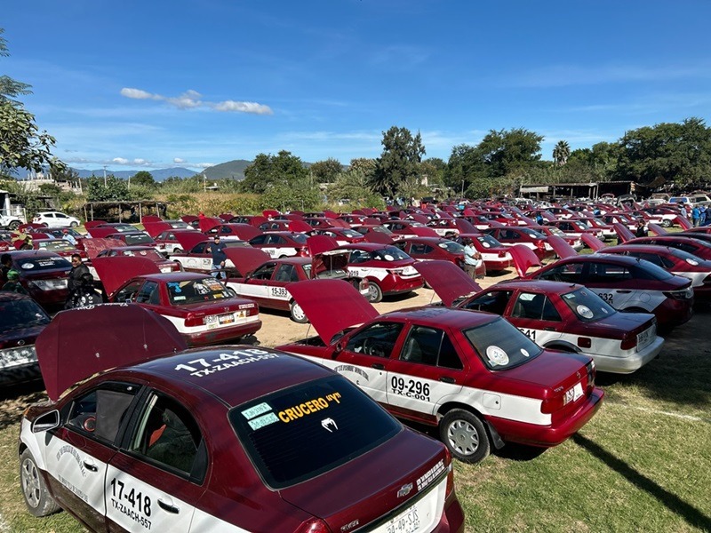 Supervisa Semovi más de 100 taxis en Ánimas Trujano