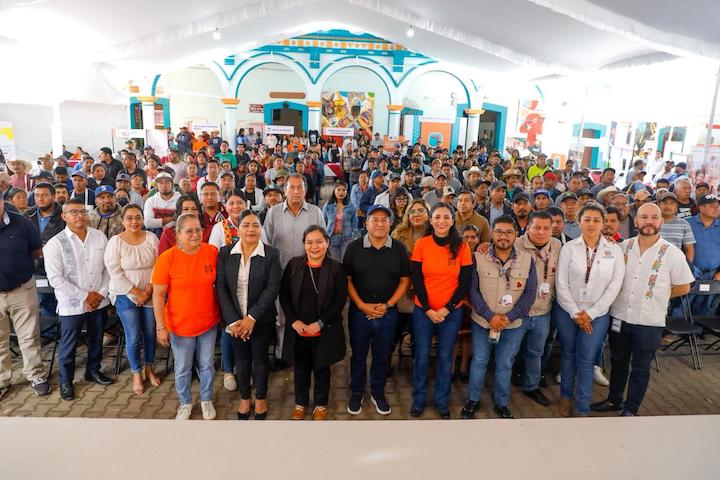 Lleva Foro “Oaxaca Impulsa 2025” servicios a Santiago Juxtlahuaca para impulsar la economía local