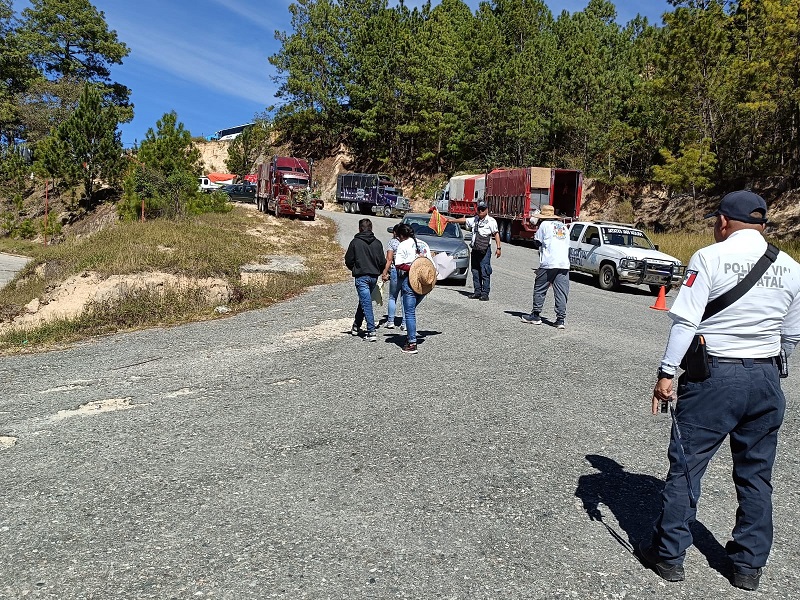 Refuerza Policía Vial Estatal seguridad en la Ruta de la Fe hacia Juquila