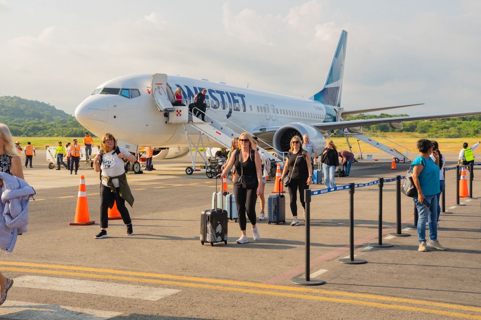 Crece 4.56% tráfico aéreo de los cuatro aeropuertos de Oaxaca de enero a octubre 2025