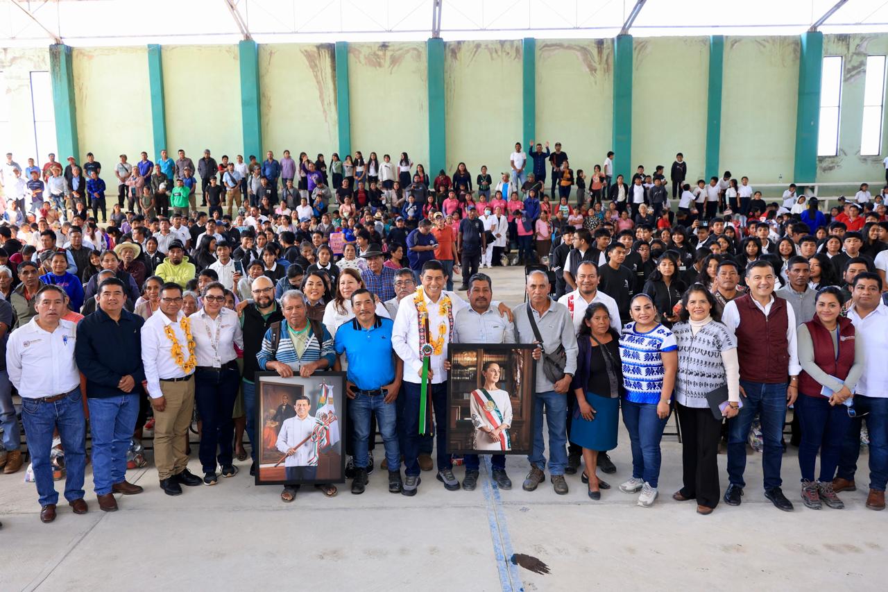 Cumple Salomón Jara con proyecto de camino en San Sebastián Nopalera, y anuncia pavimentación de más kilómetros