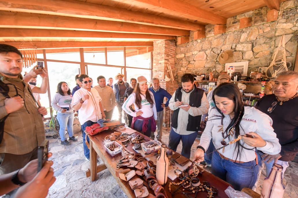 Gobierno de Oaxaca y Fonatur identifican acciones para potenciar el turismo en la Sierra Juárez