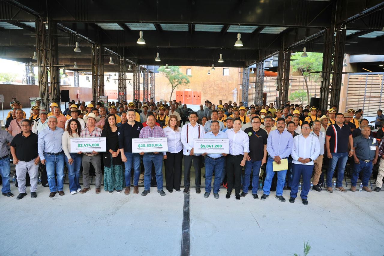 Por servicios ambientales, entrega Salomón Jara fondos por 33 mdp a 34 comunidades de Oaxaca