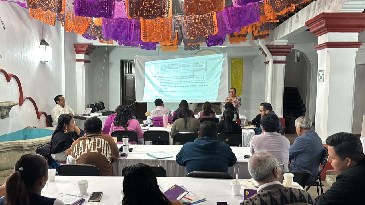 Fortalece Gobierno del Estado enseñanza de las lenguas originarias con Diplomado Wzedllo ak yurhue xtillallo