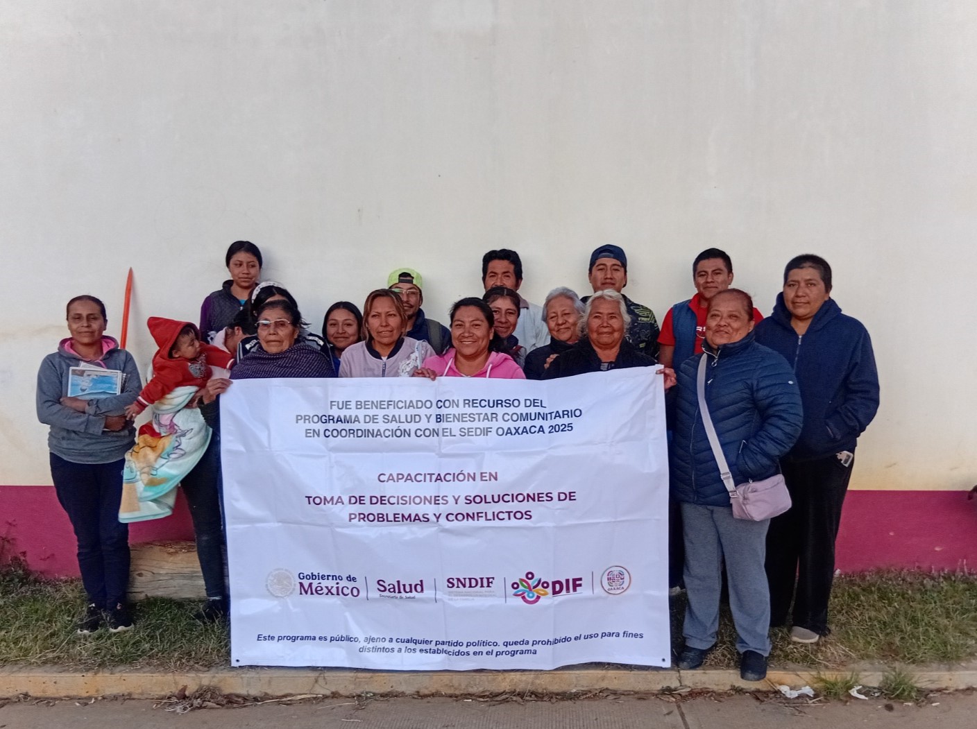 Capacita DIF Oaxaca a grupos de desarrollo comunitario en toma de decisiones y solución de conflictos
