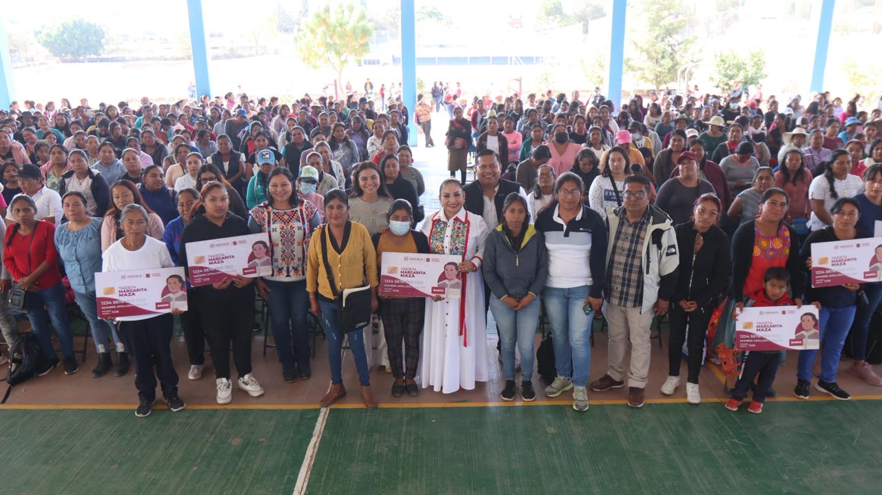 Fortalece Gobierno de Oaxaca autonomía económica de 591 jefas de familia en Nochixtlán