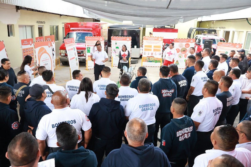 Se suma el Heroico Cuerpo de Bomberos de Oaxaca a la campaña “Adiós Mosquito” impulsada por la Cruz Roja Mexicana