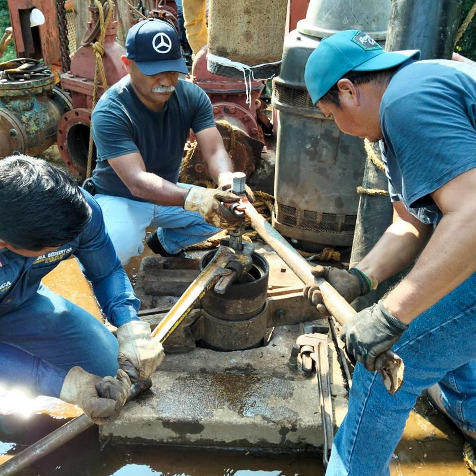 Da Ceabien mantenimiento a sistema de captación de agua de Matías Romero para garantizar abasto a la población