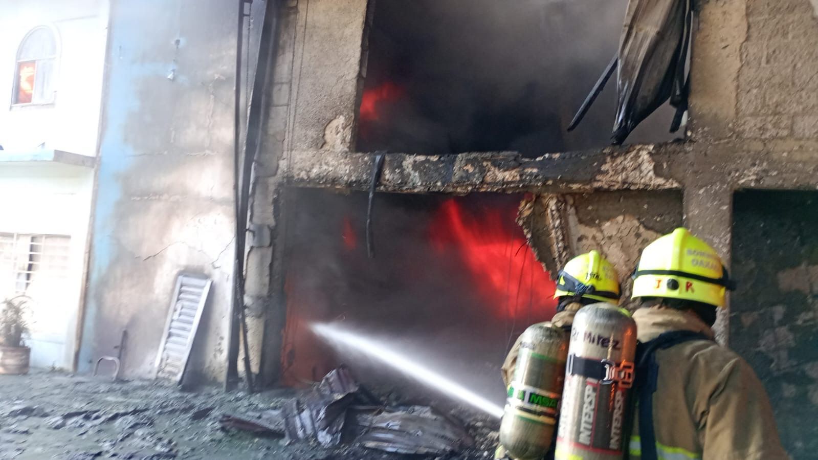 Recomienda Protección Civil no acercarse a zona de incendio registrado en Santo Domingo Tehuantepec