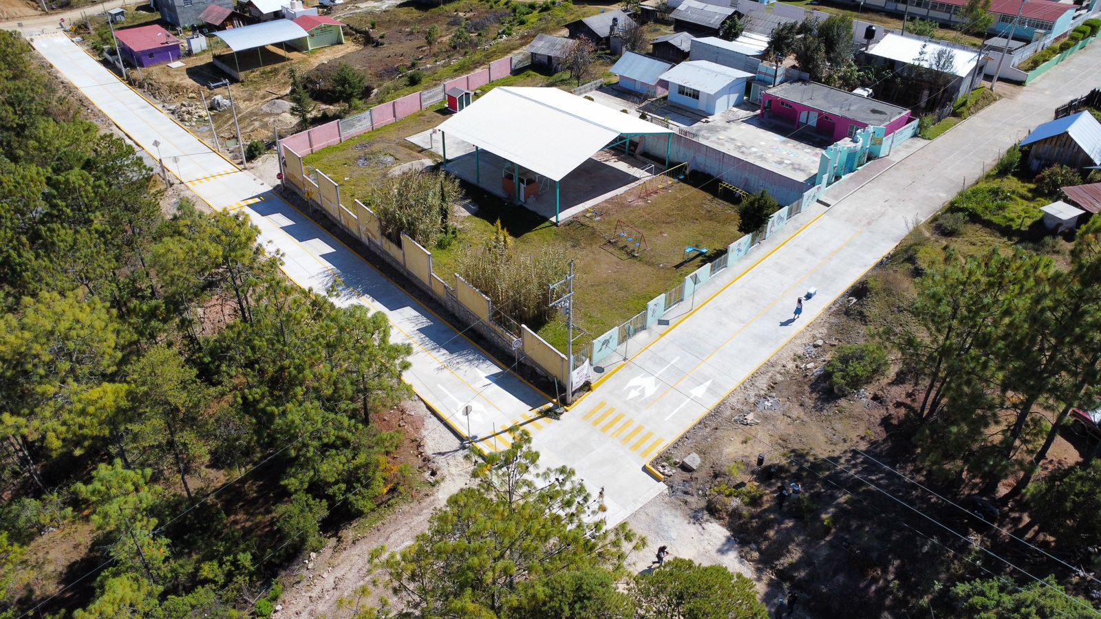 Concluye SIC pavimentación de dos calles en San Miguel el Grande con más de 2 mdp