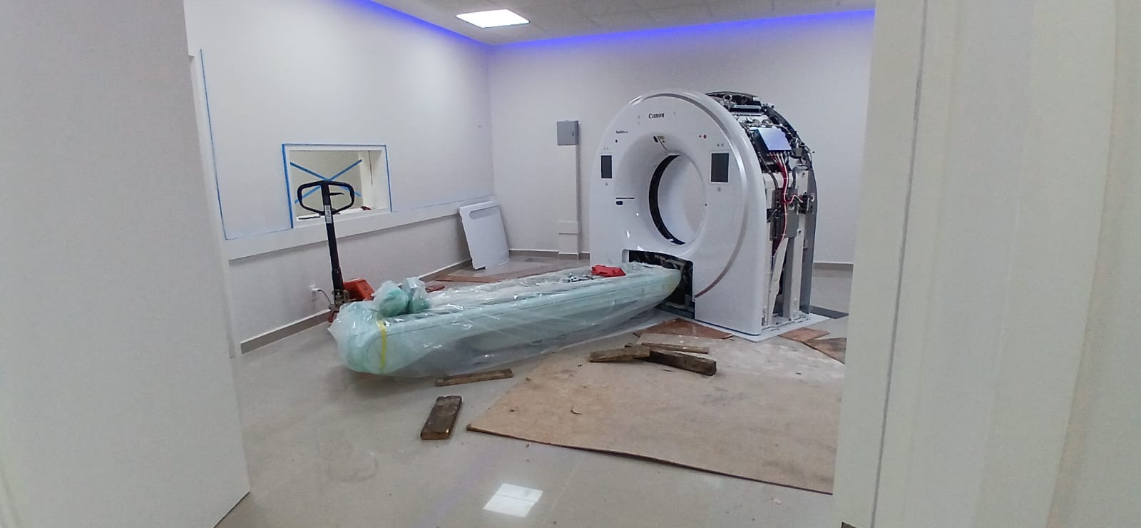 Gobierno de Oaxaca adquiere dos nuevos tomógrafos y resonador magnético de alta tecnología