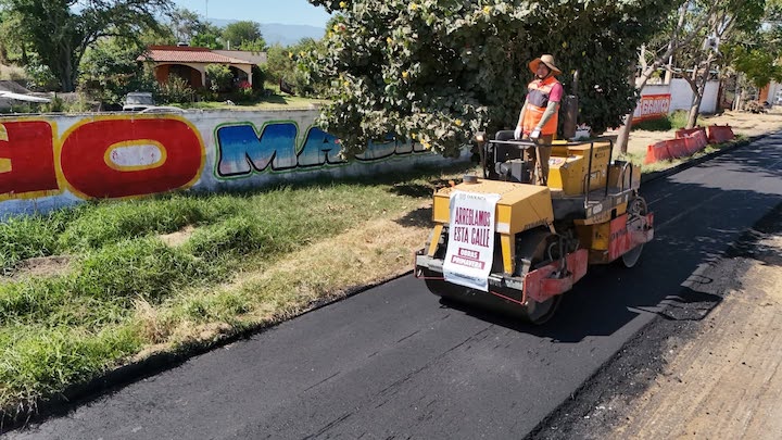 Avanza SIC trabajos de bacheo y reencarpetamiento en vialidades de la ZMO