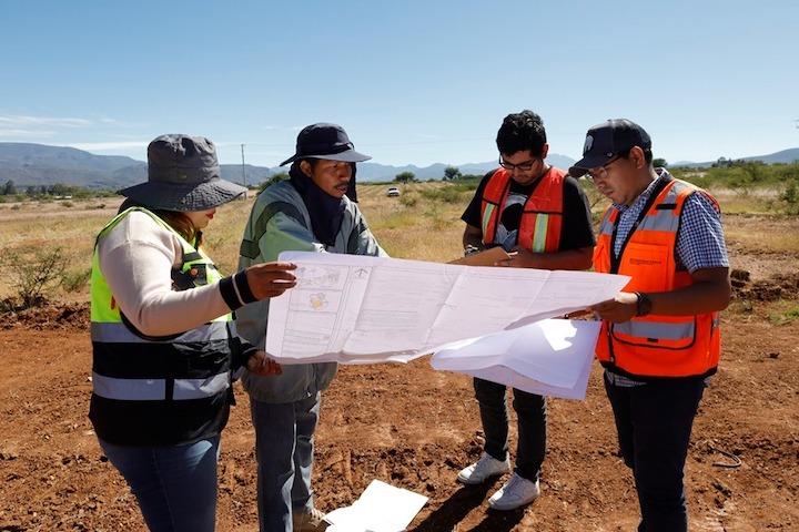 Inicia SIC construcción de Multideportivo en Alférez, Tlacolula de Matamoros