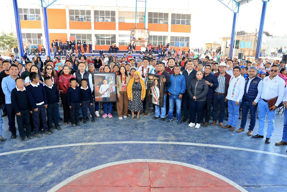 Entrega Salomón Jara equipamiento tecnológico a tres escuelas de nivel básico de la agencia San Juan Guivini
