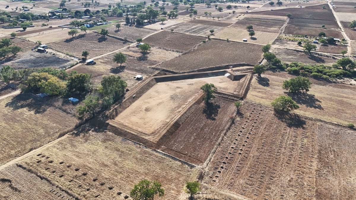 Construye Gobierno del Estado olla de captación de agua pluvial en Trinidad Zaachila