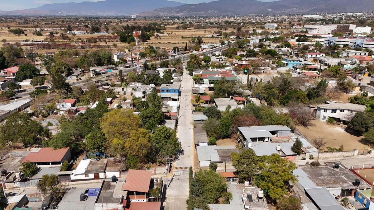 Invierte Primavera Oaxaqueña en la infraestructura urbana de Reyes Mantecón