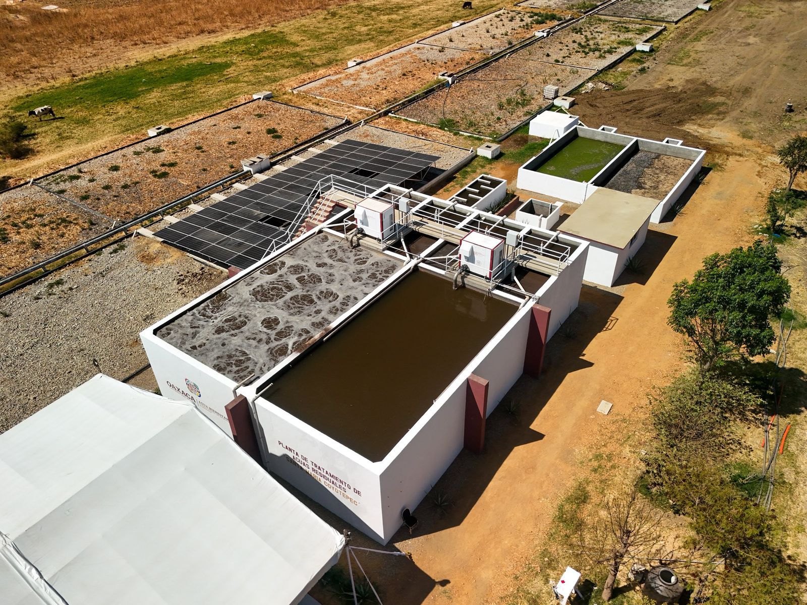 Apuesta Gobernador Salomón Jara al desarrollo sustentable de Santa María Coyotepec con puesta en marcha de Planta de Tratamiento de Aguas Residuales