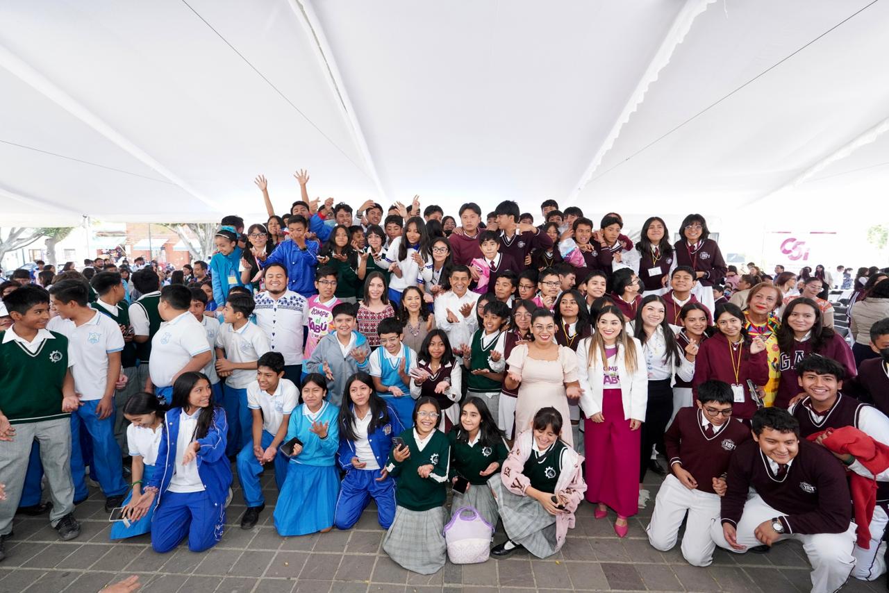 Lleva Salomón Jara información amplia sobre derechos reproductivos a juventudes con Feria Interactiva Rompe el Tabú, Hazlo Seguro