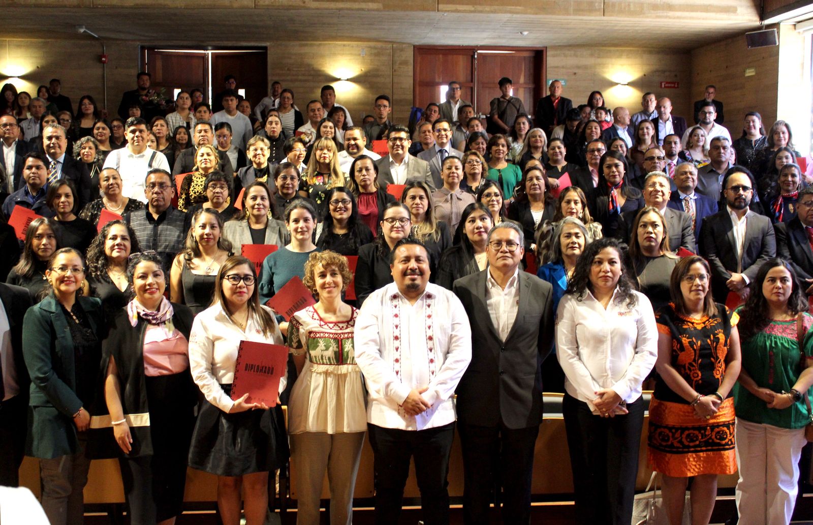 Entrega AGEO certificados del primer Diplomado en Gestión Documental y Administración de Archivos