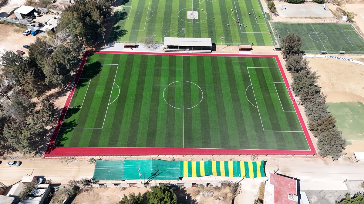 Con inversión histórica, SIC realiza más de 147 obras de electricidad, vialidad, urbanización y deportivas en Oaxaca durante 2025