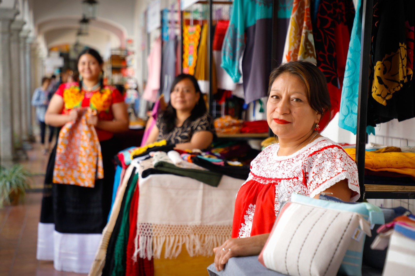 Impulsa Sedeco autonomía económica de las oaxaqueñas con “Punto Mujer: Inspira, Emprende y Crece”