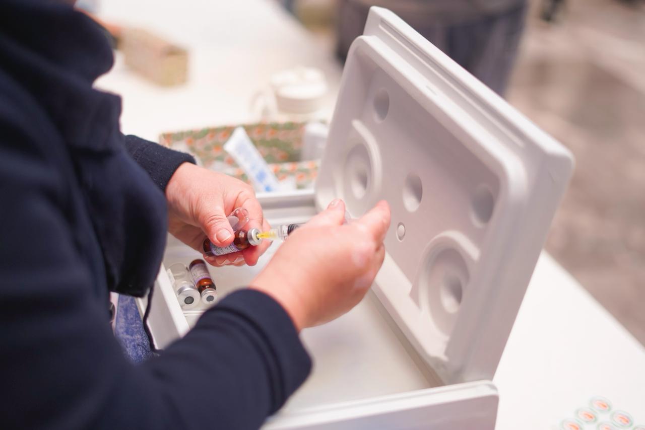 Con más de un millón de dosis aplicadas, Oaxaca avanza en la cobertura de vacunación invernal 2025-2026