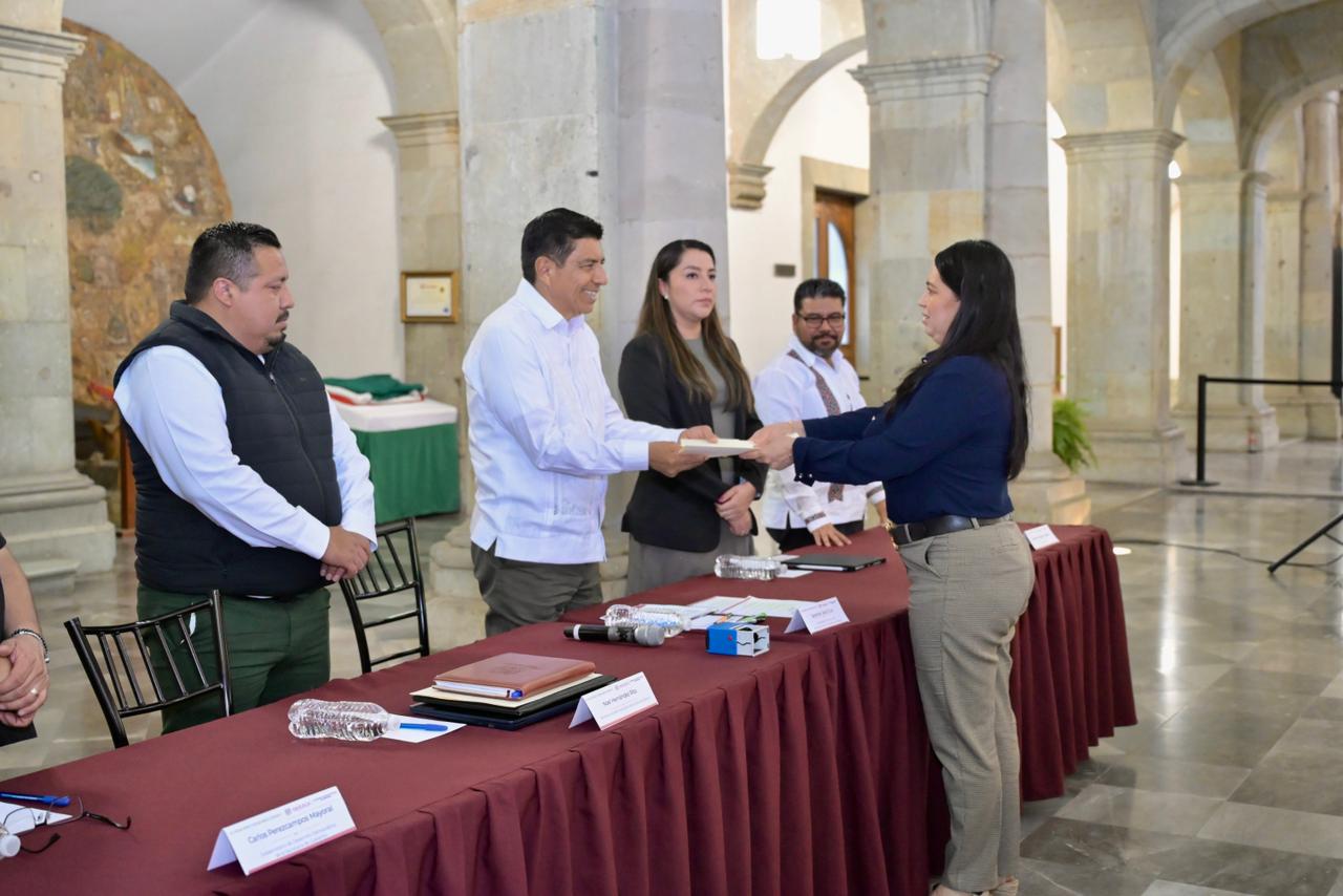 En diálogo franco y respetuoso, recibe Gobernador de Oaxaca pliego petitorio 2026 del STPEIDCEO