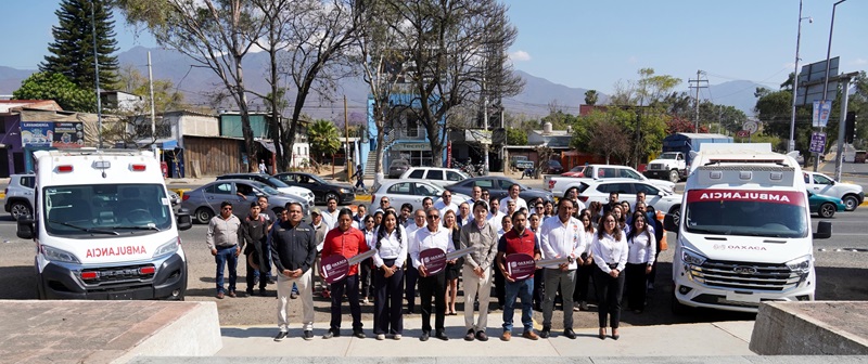 Fortalece Gobierno del Estado atención prehospitalaria con entrega de ambulancias